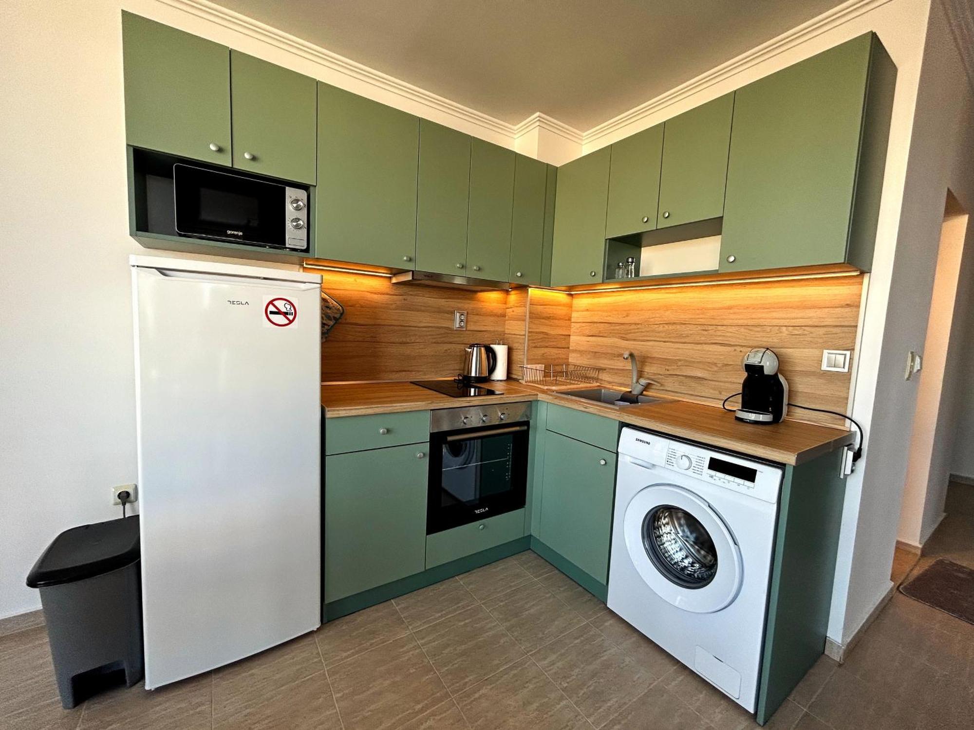 Apartment Calabria Свети Влас Екстериор снимка