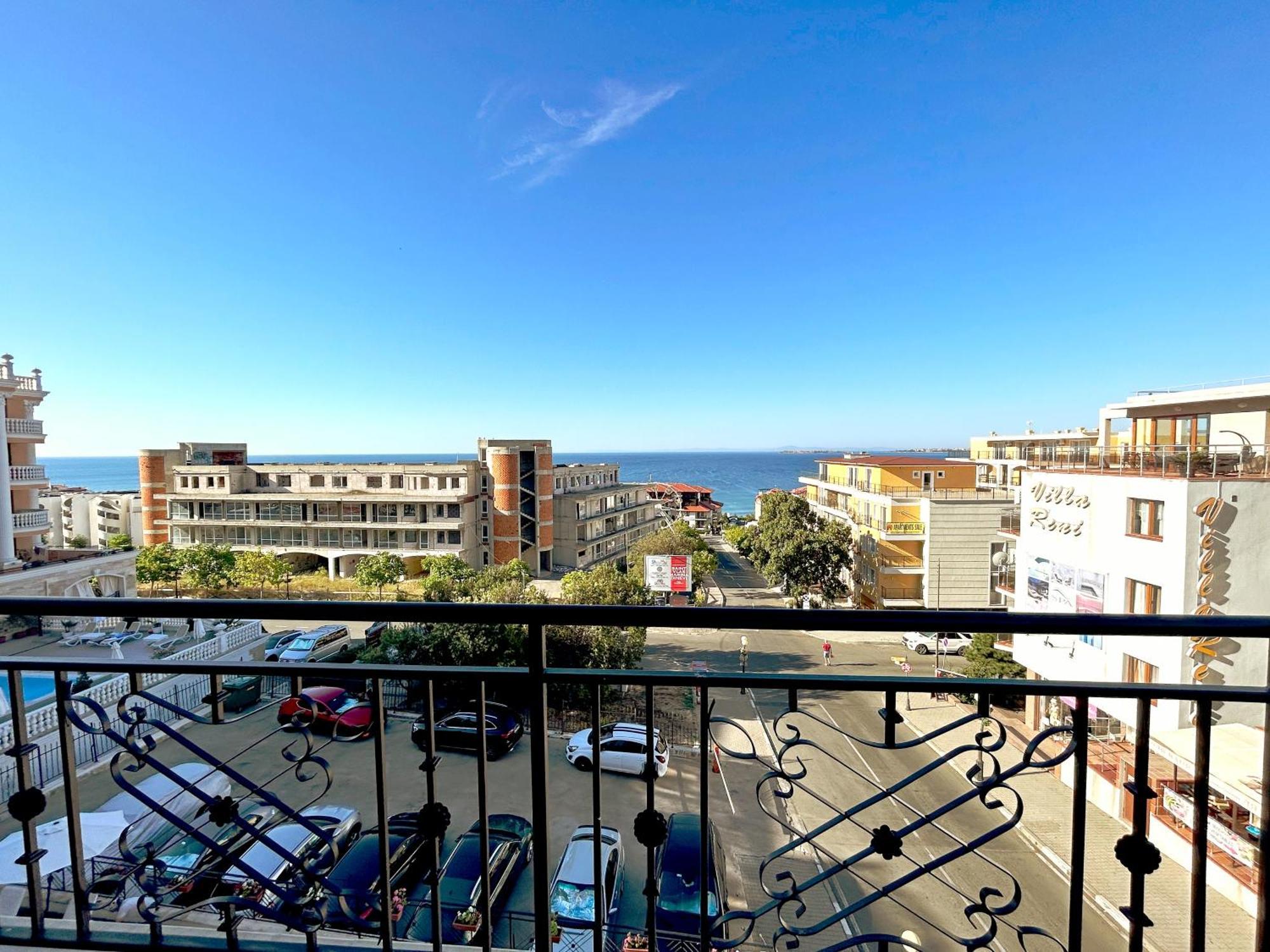 Apartment Calabria Свети Влас Екстериор снимка